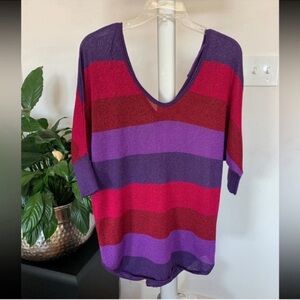 Express knit top/Shirt/Blouse Sz M V neck Sparkle purple red pink